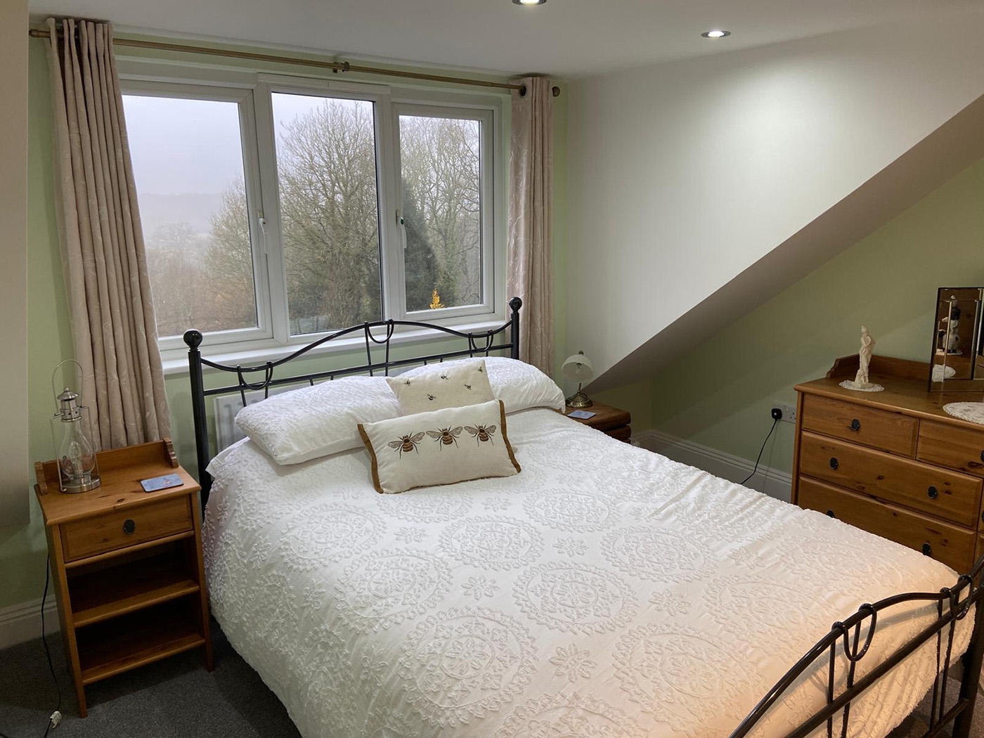 Airbnb single bedroom, Kintbury, Berkshire